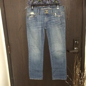 Cute American Eagle Distressed Jeans Size 4